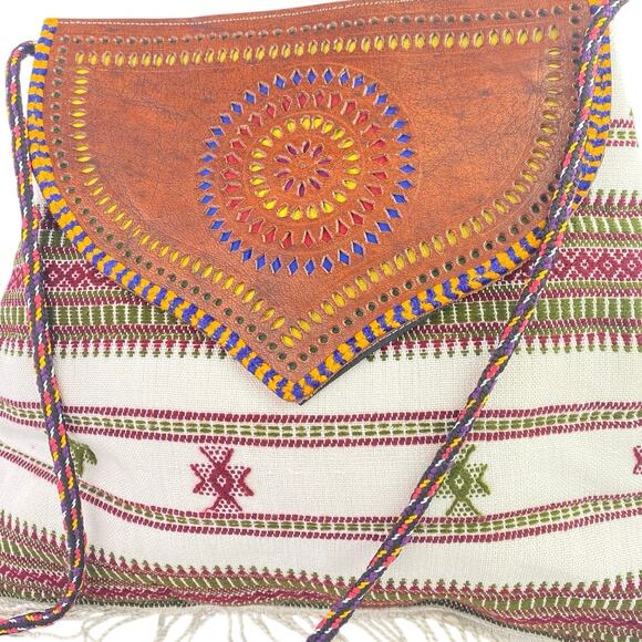 Women's Multicolor Brown Aztec Boho Fringe Ethnic Quilted Crossbody Handbag OS - Picture 3 of 4